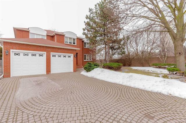 14 Levine Crt, House detached with 5 bedrooms, 3 bathrooms and 6 parking in Brampton ON | Image 12