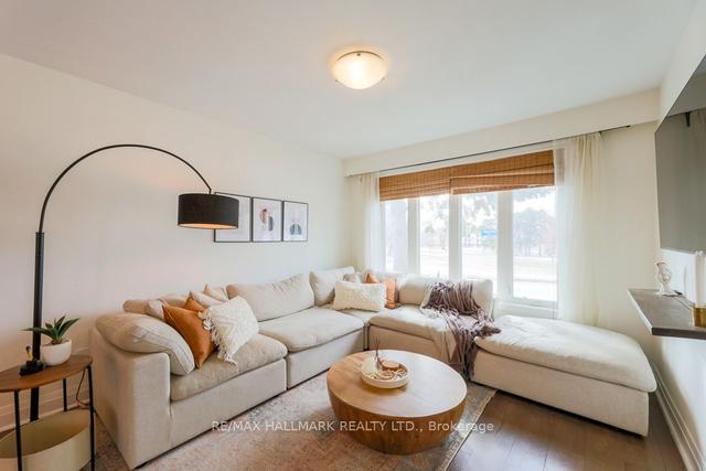 166 Highview Ave, House detached with 3 bedrooms, 1 bathrooms and 2 parking in Toronto ON | Image 21