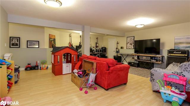 25 Lisbon Court, House detached with 4 bedrooms, 3 bathrooms and 8 parking in Wasaga Beach ON | Image 29