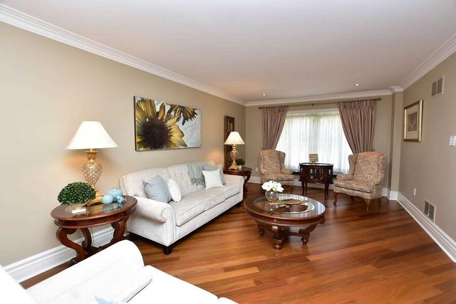 2008 Dickson Rd, House detached with 4 bedrooms, 4 bathrooms and 10 parking in Mississauga ON | Image 9