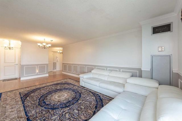 1002 - 2470 Eglinton Ave, Condo with 2 bedrooms, 2 bathrooms and 1 parking in Toronto ON | Image 3