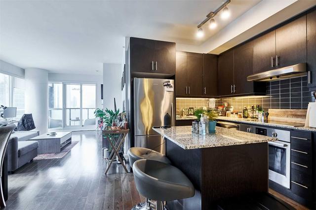 1802 - 1 The Esplanade Dr, Condo with 2 bedrooms, 2 bathrooms and 1 parking in Toronto ON | Image 15