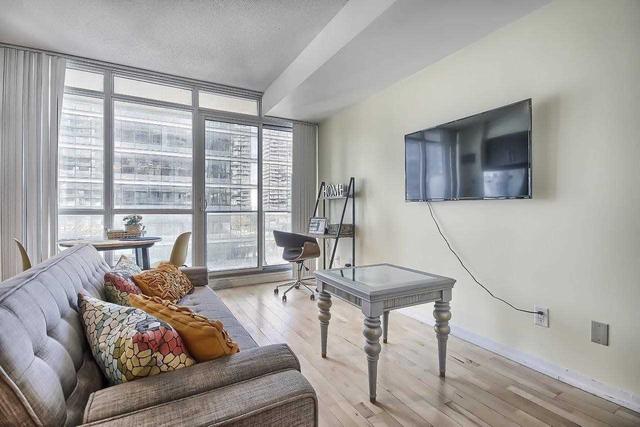 1106 - 65 Bremner Blvd, Condo with 1 bedrooms, 1 bathrooms and 0 parking in Toronto ON | Image 7
