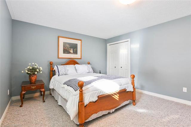 24 Zavarella Court, House detached with 2 bedrooms, 2 bathrooms and 6 parking in Brant ON | Image 30
