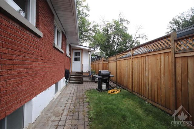 1249 Joyce Crescent, House detached with 4 bedrooms, 2 bathrooms and 4 parking in Ottawa ON | Image 22