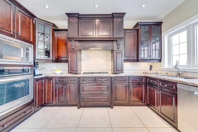 2437 Eighth Line, House detached with 5 bedrooms, 5 bathrooms and 7 parking in Oakville ON | Image 7