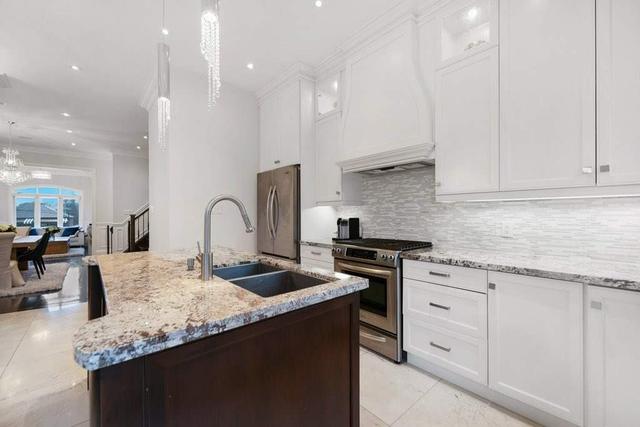 973b Glencairn Ave, House detached with 3 bedrooms, 4 bathrooms and 2 parking in Toronto ON | Image 4