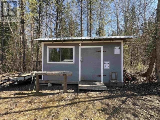 1071 Marsh Road, House detached with 3 bedrooms, 2 bathrooms and null parking in Cariboo I BC | Image 34