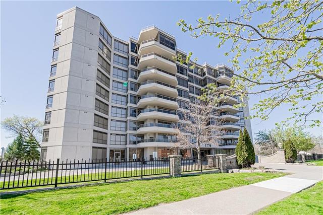 206 - 1770 Main Street W, Condo with 2 bedrooms, 2 bathrooms and 1 parking in Hamilton ON | Image 2