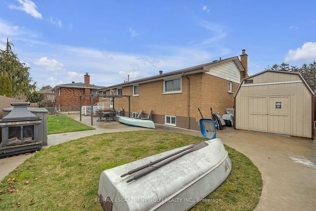 18 Rose Cres, House detached with 3 bedrooms, 2 bathrooms and 5 parking in Hamilton ON | Image 30