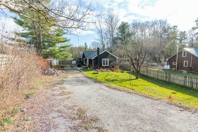 81 Burleigh St, House detached with 2 bedrooms, 1 bathrooms and 8 parking in North Kawartha ON | Image 12