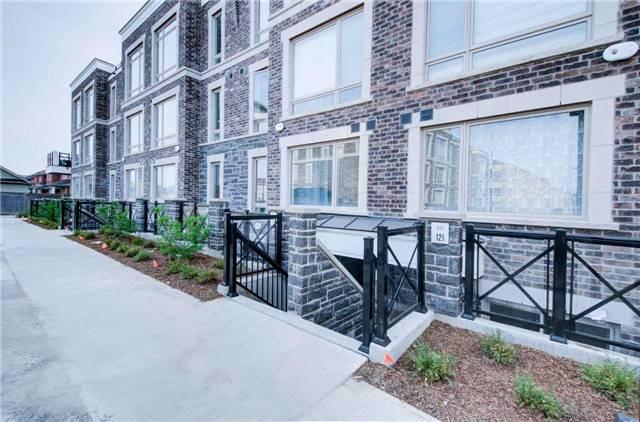 121 - 2 Dunsheath Way, Condo with 2 bedrooms, 2 bathrooms and 2 parking in Markham ON | Image 1