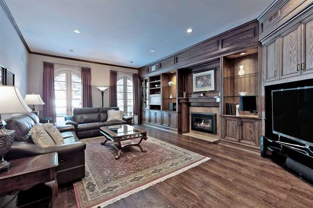 41 Honey Locust Crt, House detached with 5 bedrooms, 8 bathrooms and 24 parking in Vaughan ON | Image 13