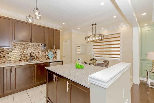 80 Bernadino St, House semidetached with 4 bedrooms, 4 bathrooms and 3 parking in Brampton ON | Image 2