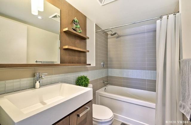 713 - 295 Adelaide St W, Condo with 2 bedrooms, 2 bathrooms and 1 parking in Toronto ON | Image 9