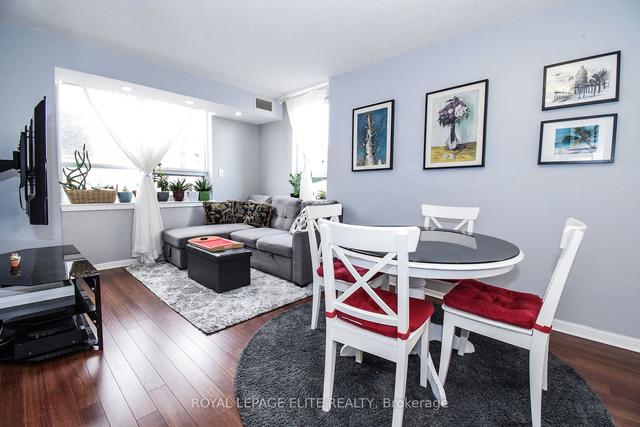 203 - 4 Elsinore Path, Condo with 2 bedrooms, 1 bathrooms and 1 parking in Toronto ON | Image 3