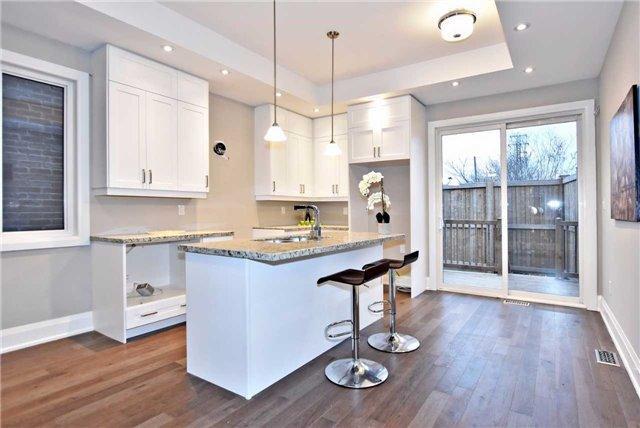 2 Helen Ave, House detached with 4 bedrooms, 6 bathrooms and 2 parking in Toronto ON | Image 4