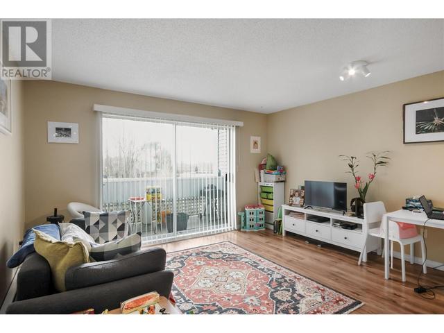 311 - 2055 Suffolk Avenue, Condo with 1 bedrooms, 1 bathrooms and 1 parking in Port Coquitlam BC | Image 2