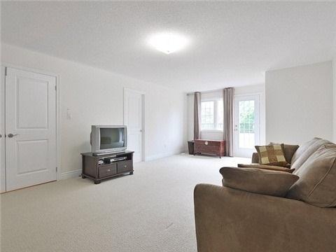 1551 Eglinton Ave W, House attached with 4 bedrooms, 5 bathrooms and 4 parking in Mississauga ON | Image 4