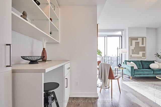 911 - 297 College St, Condo with 2 bedrooms, 2 bathrooms and 1 parking in Toronto ON | Image 6