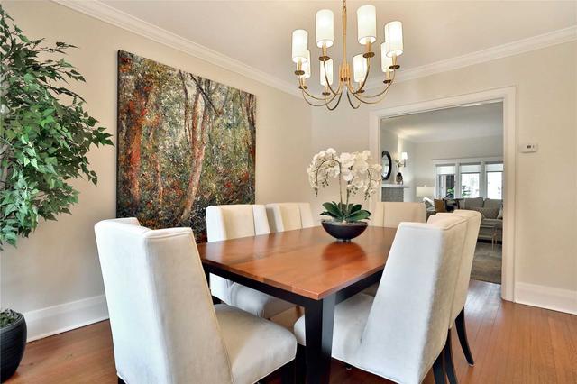 44 Humber Tr, House detached with 3 bedrooms, 2 bathrooms and 5 parking in Toronto ON | Image 5