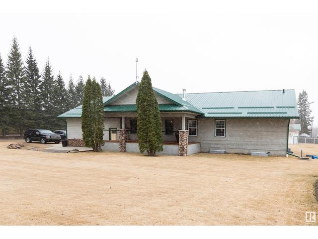 5004 52 Av, House detached with 4 bedrooms, 3 bathrooms and null parking in Westlock County AB | Image 4
