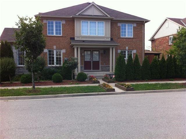 3239 Munson Cres, House detached with 4 bedrooms, 4 bathrooms and 4 parking in Burlington ON | Image 1