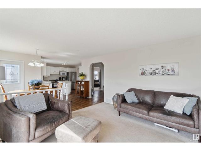 9815 180a Av Nw, House detached with 4 bedrooms, 2 bathrooms and null parking in Edmonton AB | Image 12