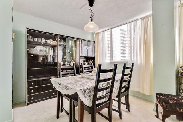 1512 - 3590 Kaneff Cres, Condo with 2 bedrooms, 2 bathrooms and 1 parking in Mississauga ON | Image 5