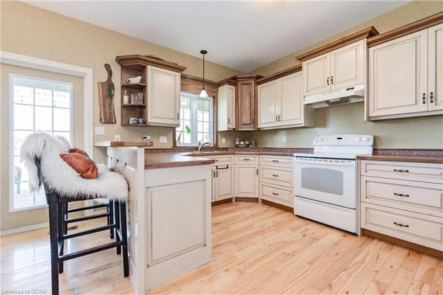 7456 Wellington Road 11, House detached with 4 bedrooms, 3 bathrooms and 12 parking in Mapleton ON | Image 7