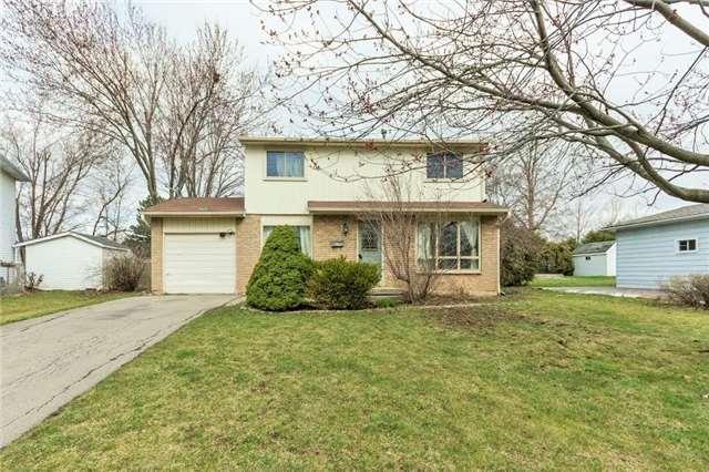 855 Governors Crt, House detached with 4 bedrooms, 1 bathrooms and 2 parking in Milton ON | Image 1