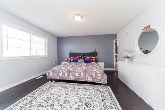 40 Keats Terr, House semidetached with 3 bedrooms, 4 bathrooms and 3 parking in Brampton ON | Image 15
