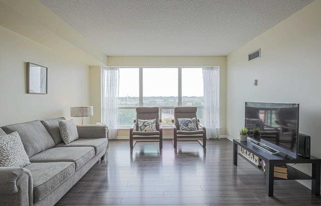 510 - 8 Lee Centre Dr, Condo with 2 bedrooms, 2 bathrooms and 1 parking in Toronto ON | Image 8