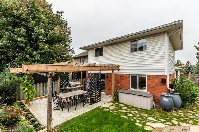 153 Bradson Drive, House detached with 4 bedrooms, 2 bathrooms and 3 parking in Guelph ON | Image 39