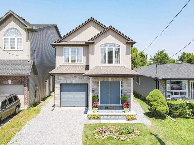 38 Kent St, House detached with 4 bedrooms, 4 bathrooms and 4 parking in St. Catharines ON | Image 1