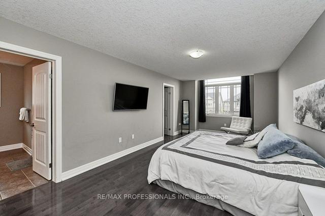 221 Goodwin Dr, House detached with 3 bedrooms, 3 bathrooms and 3 parking in Guelph ON | Image 5