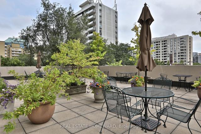 302 - 71 Charles St E, Condo with 2 bedrooms, 2 bathrooms and 1 parking in Toronto ON | Image 8