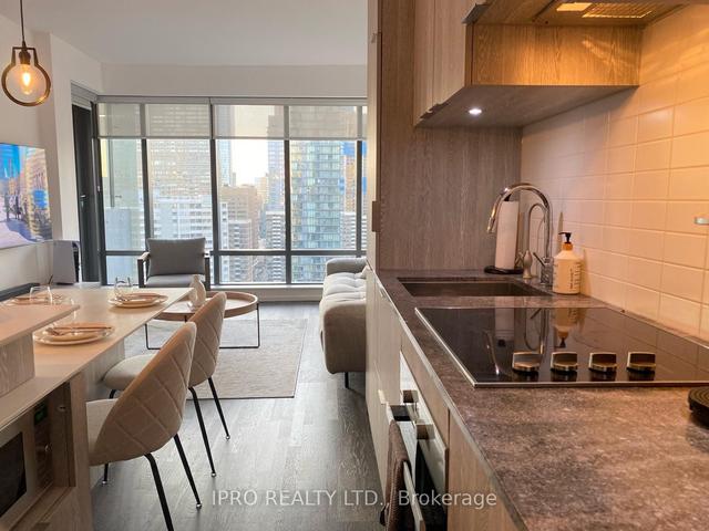 2309 - 5 St Joseph St, Condo with 1 bedrooms, 1 bathrooms and 1 parking in Toronto ON | Image 12