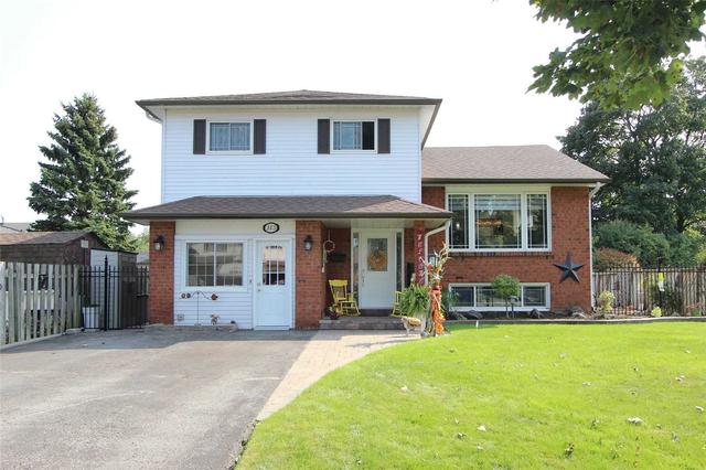 143 Seneca Ave, House detached with 3 bedrooms, 2 bathrooms and 4 parking in Oshawa ON | Image 1
