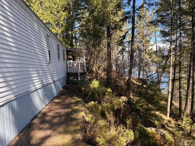 1614 Strome Road, House detached with 3 bedrooms, 1 bathrooms and null parking in Kootenay Boundary C BC | Image 2