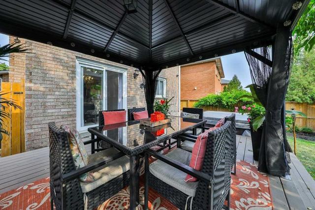 886 Millworks Cres W, House attached with 3 bedrooms, 4 bathrooms and 4 parking in Mississauga ON | Image 14