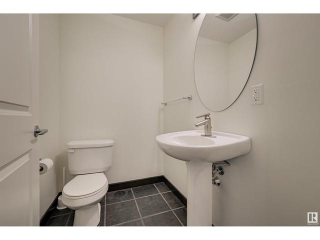 2 - 10240 90 St Nw, House attached with 3 bedrooms, 3 bathrooms and 2 parking in Edmonton AB | Image 17