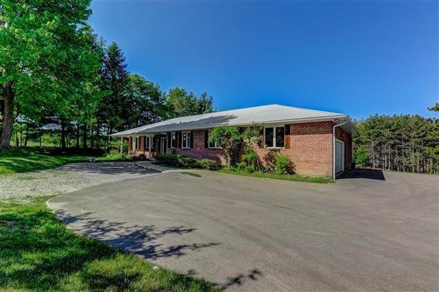 15110 Jane St, House detached with 2 bedrooms, 3 bathrooms and 8 parking in King ON | Image 2