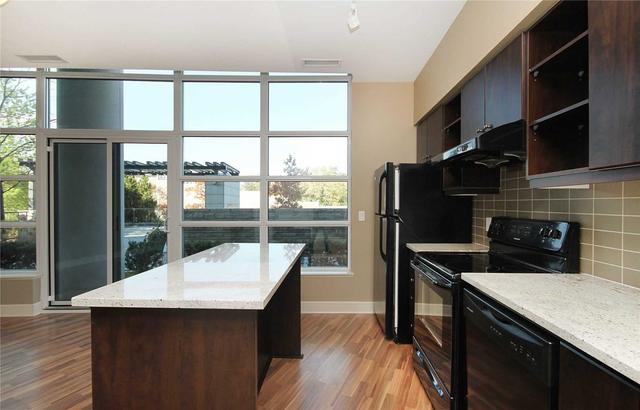 122 - 35 Brian Peck Cres, Condo with 1 bedrooms, 1 bathrooms and 1 parking in Toronto ON | Image 2