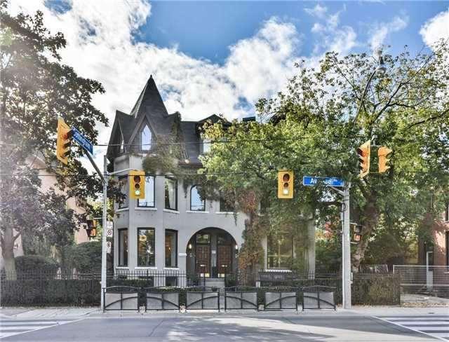 Th2 - 300 Avenue Rd, Townhouse with 2 bedrooms, 2 bathrooms and 1 parking in Toronto ON | Image 1