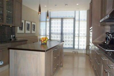 18b - 22 St Thomas St, Condo with 2 bedrooms, 3 bathrooms and 2 parking in Toronto ON | Image 5