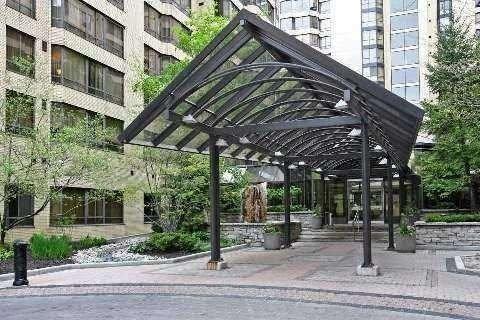 805 - 280 Simcoe St, Condo with 2 bedrooms, 2 bathrooms and 1 parking in Toronto ON | Image 1