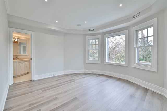 60 Dunvegan Rd, House detached with 8 bedrooms, 8 bathrooms and 10 parking in Toronto ON | Image 11