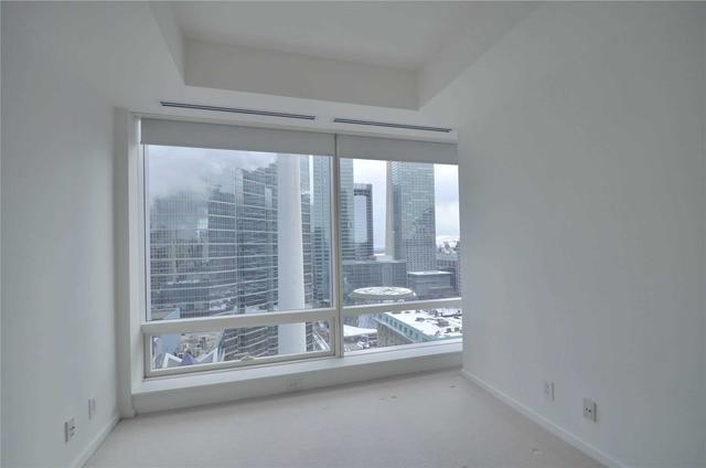 2001 - 180 University Ave, Condo with 2 bedrooms, 3 bathrooms and 1 parking in Toronto ON | Image 20