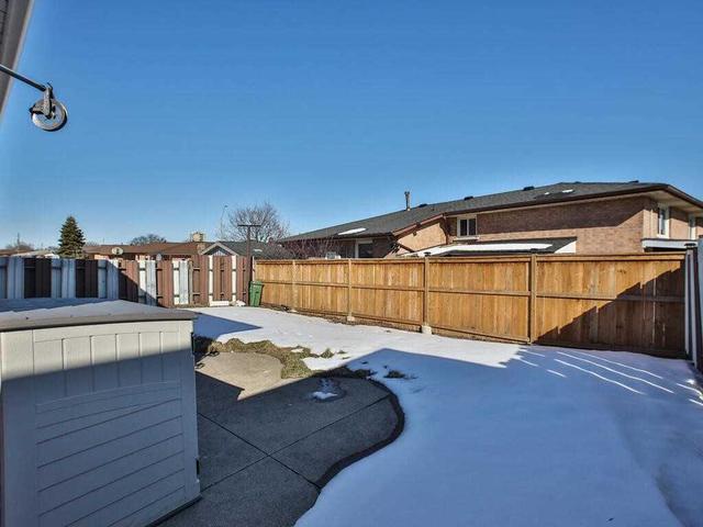 upper - 201 Bow Valley Dr, House detached with 3 bedrooms, 1 bathrooms and 2 parking in Hamilton ON | Image 29